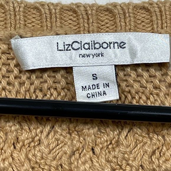 Liz Claiborne Size Small Tan Button Front Heavy Cable Knit Cardigan Chain Detail - Picture 2 of 4